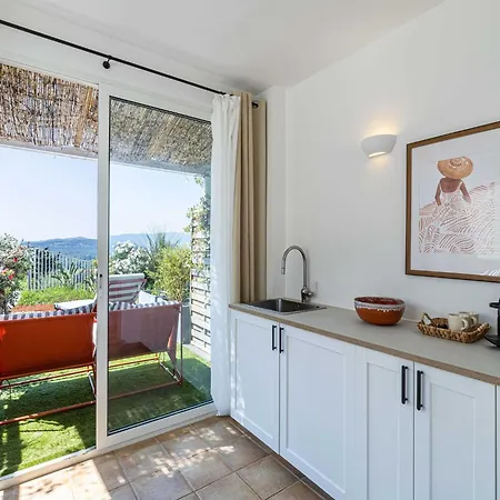 Guest In Provencal - 1br 2p